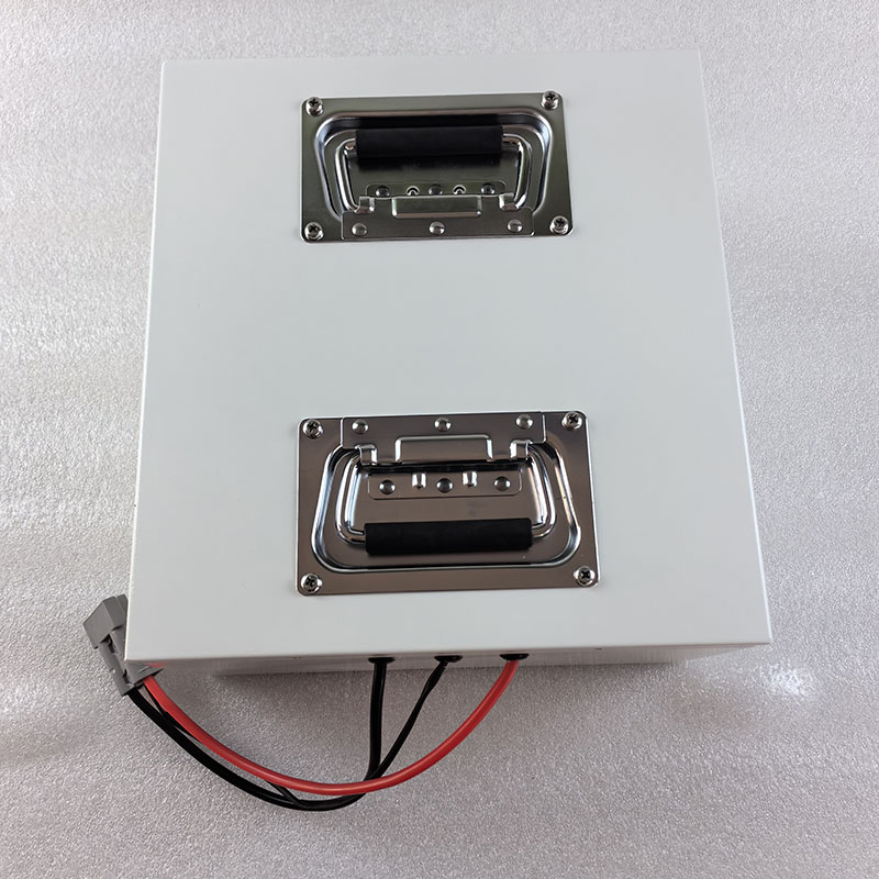بطارية ليثيوم أيون قابلة لإعادة الشحن لدورة عميقة للمركبة الذكية للنقل 24V 80ah LiFePO4 لآلية النقل الذاتية وشاحنة الماستر