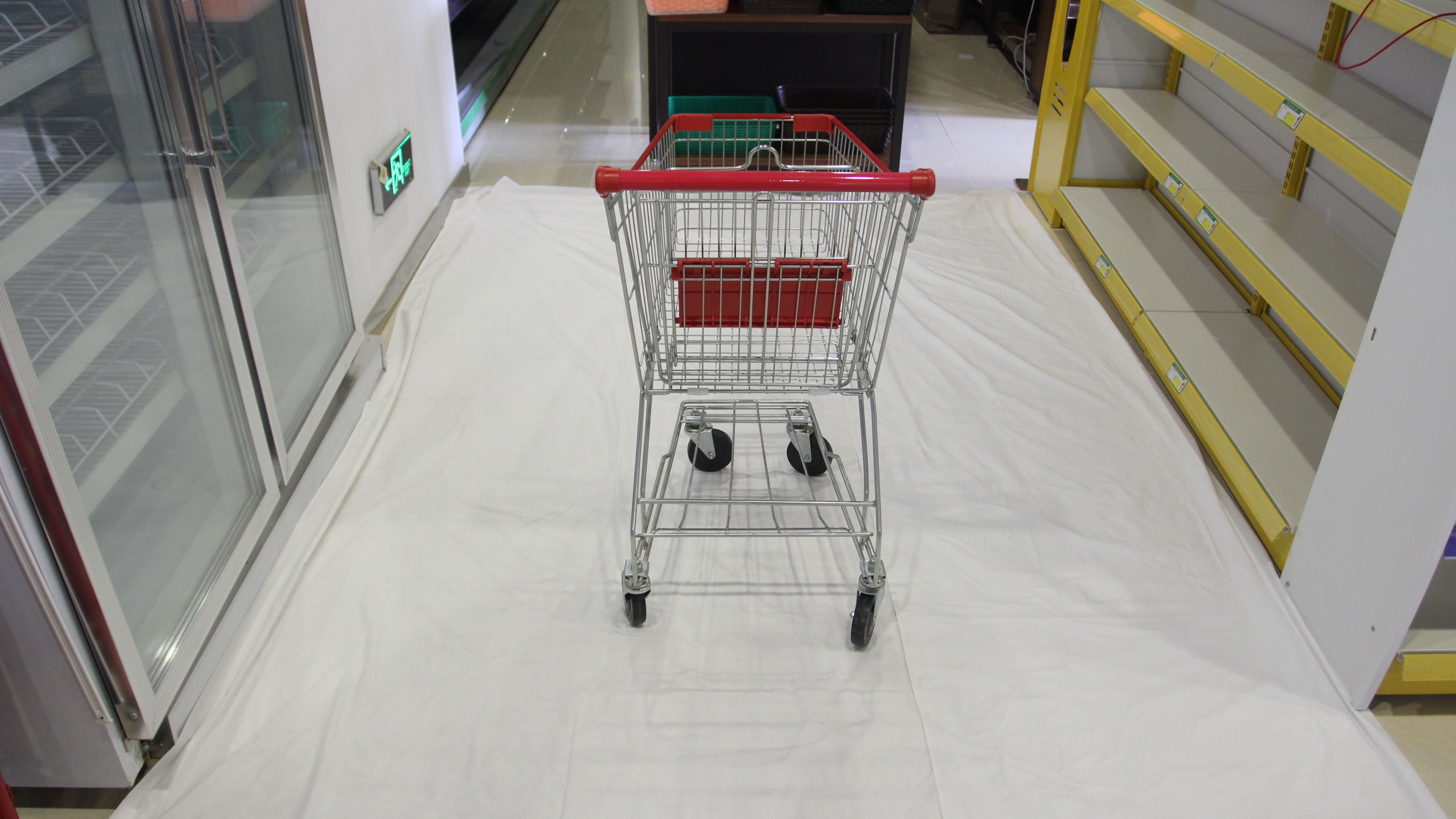 Wholesale Supermarket Equipment Hand Trolley Metal Grocery Mall Shopping Trolleys with Swivel Wheels Comfortable