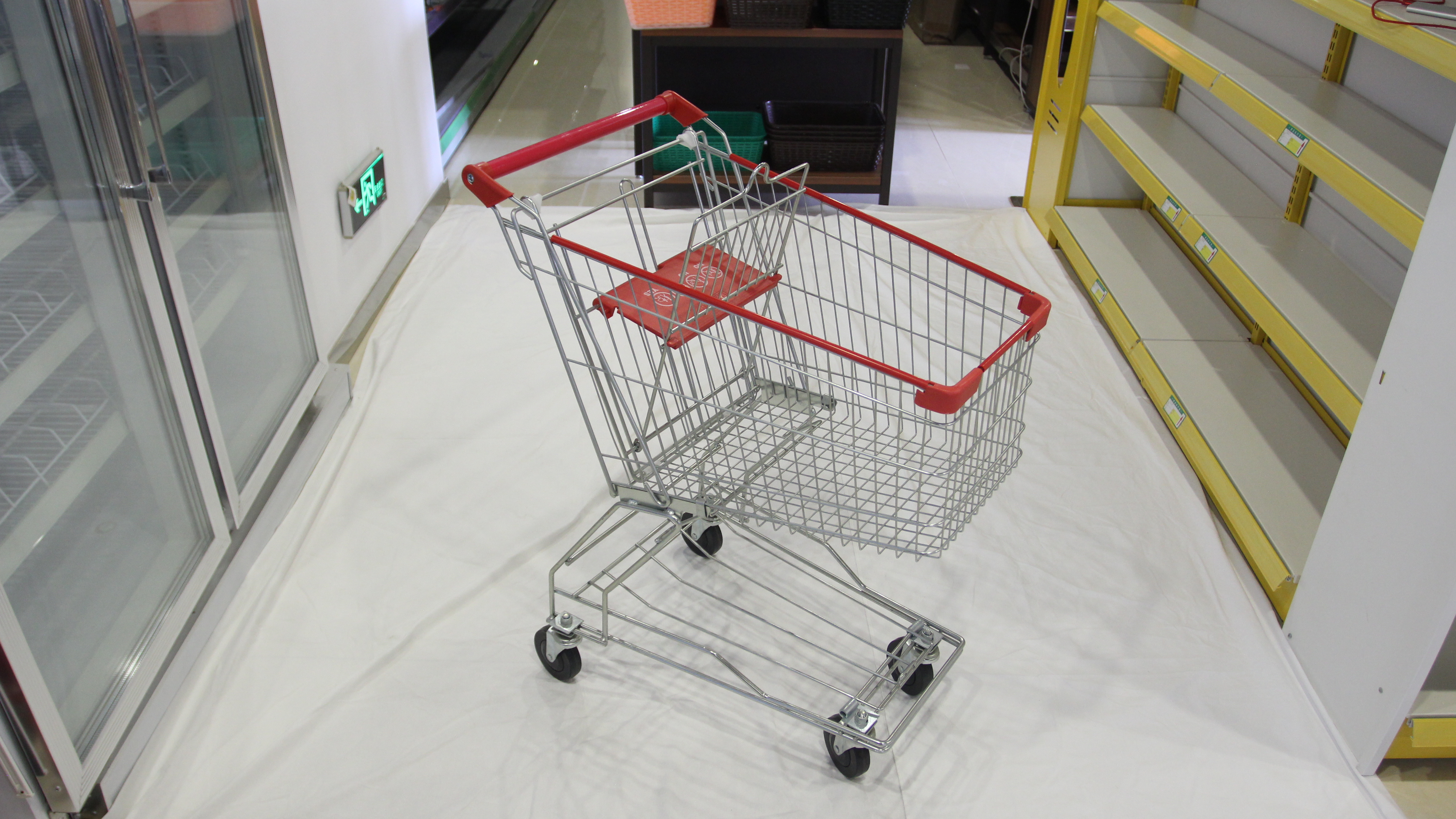 Wholesale Supermarket Equipment Hand Trolley Metal Grocery Mall Shopping Trolleys with Swivel Wheels Comfortable