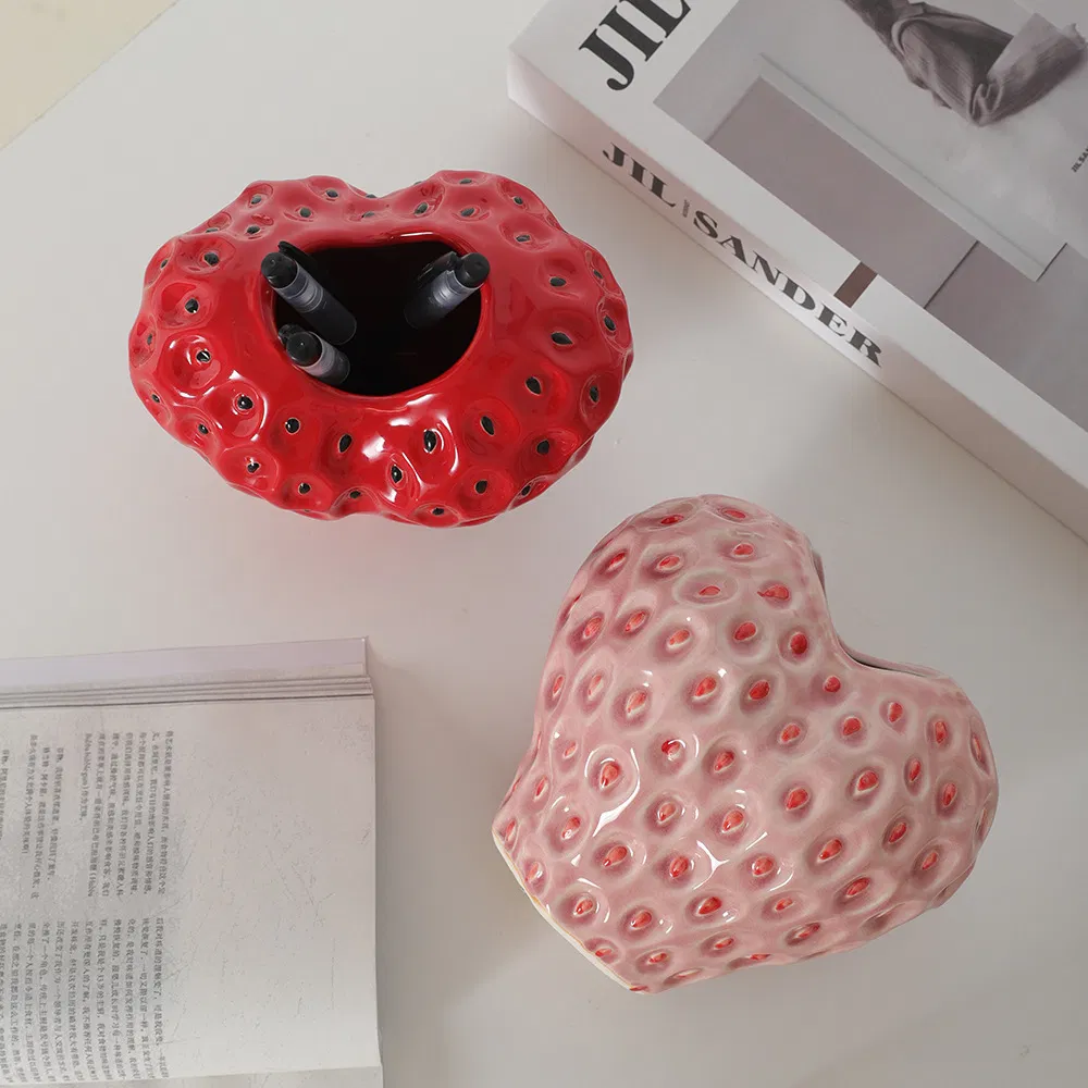 Cute Strawberry Ceramic Vase High-End Decorative Ins Style Flower Vase Home Art Ornament Wholesale
