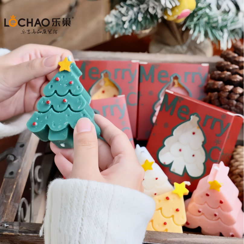 Cheerful Long Lasting Tree Shaped Christmas Festive Decorations Scented Candles for Seasonal Ambiance