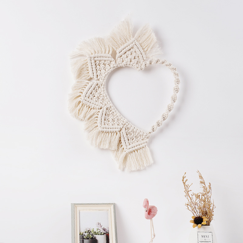 Handmade Macrame Wall Hanging Creative Heart-Shaped Woven Ornament for Modern Home Decor