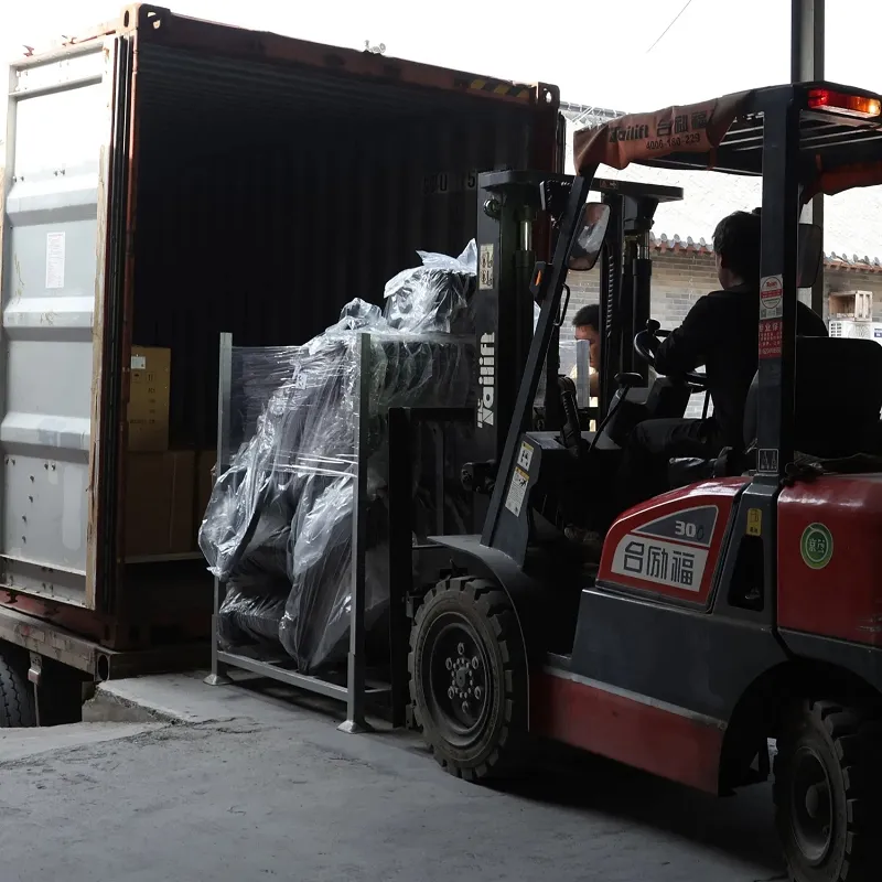 Artisan Pine Cone Candle 4