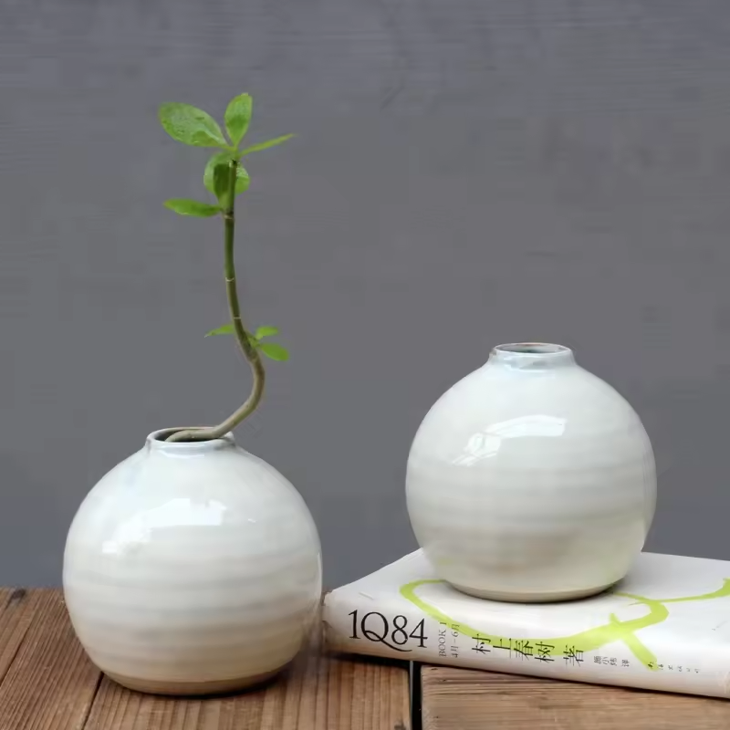 Hand-Shaped White Ceramic Vase Elegant Rustic Design for Home Decor