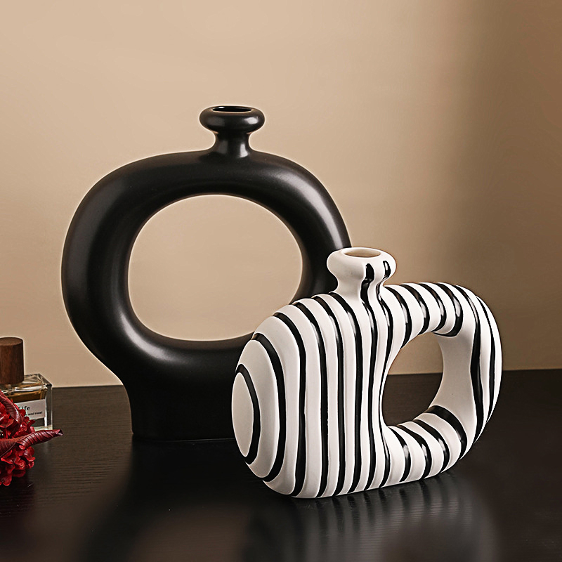 High-Grade Modern Circle Design Ceramic Vase Porcelain Black and White Color Stripes Unique Creativity Tabletop Decorative Flower Vase