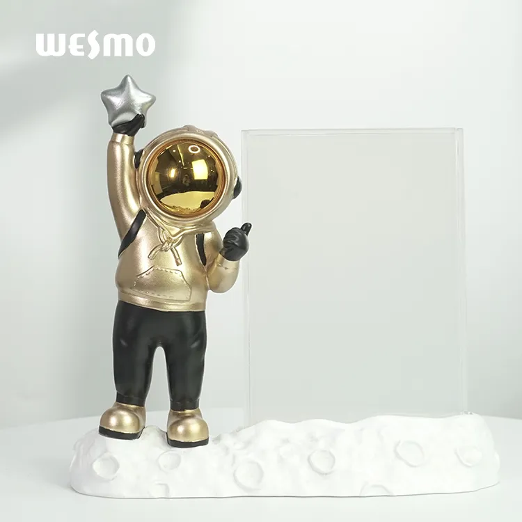 Astronaut Statue Detail 1