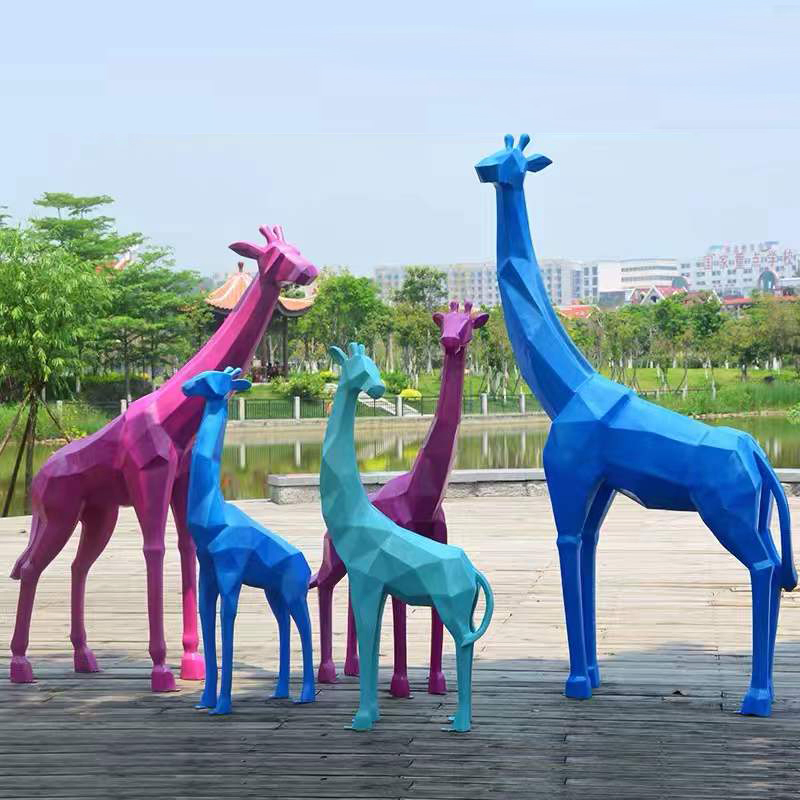 Large Decorative Garden Geometric Statue Life Size Resin Fiberglass Giraffe Statue for Sale