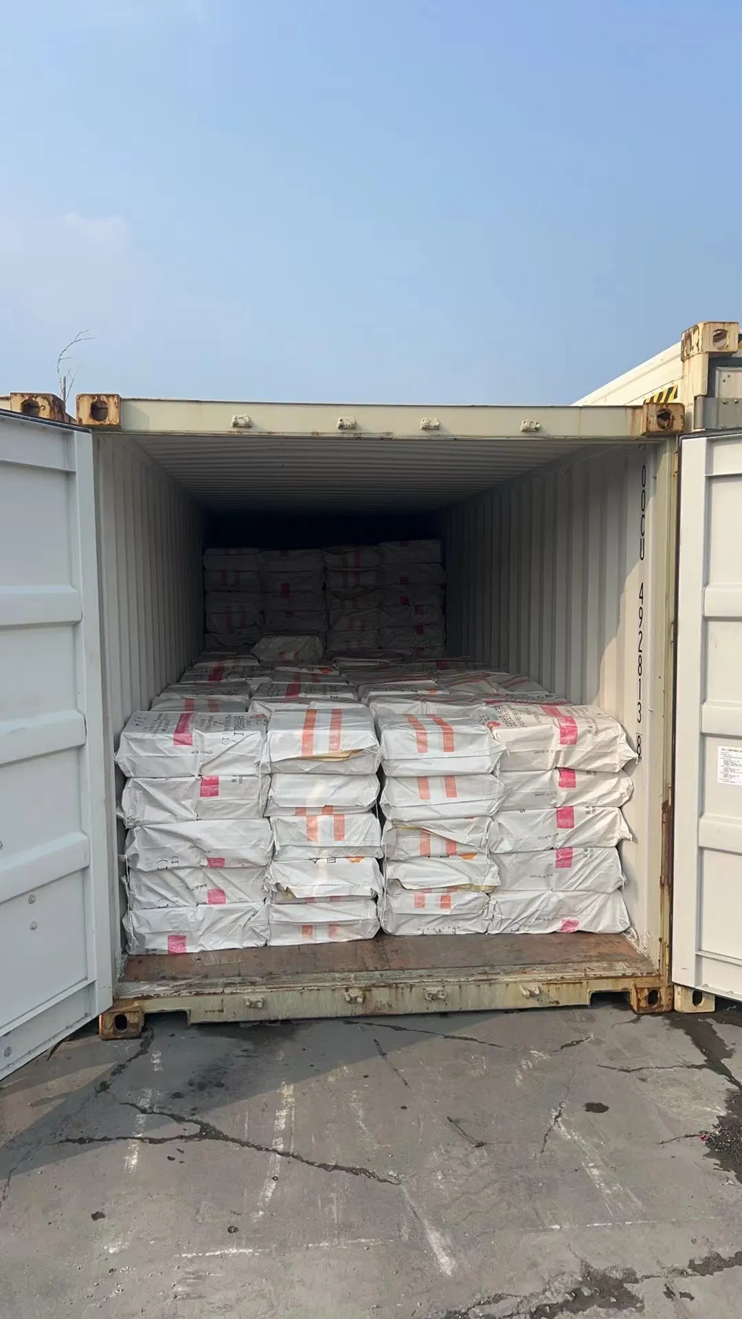 Artisan Scented Candle with Unique Logo for Home Decor