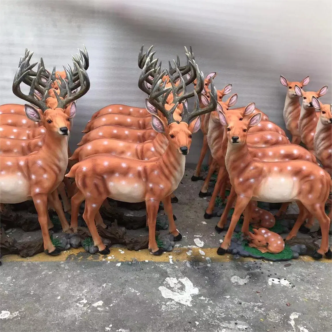 OEM Factory Customized Animal Head Decoration Polyresin Animal Wall Decoration Crafts Plastic Deer Craft Plastic Animal Head Sculpture Manufacturer in China