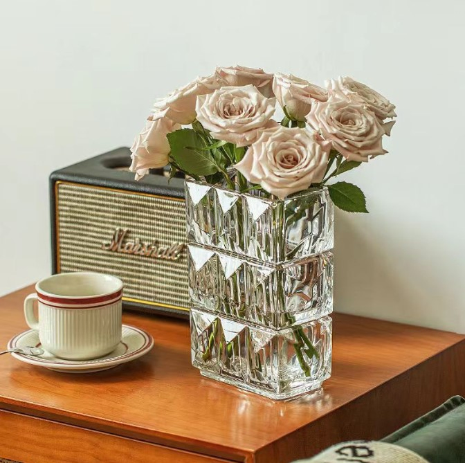 Customized Creative Home Flowers Roses Lilies Simple Tabletop Decorative Vase