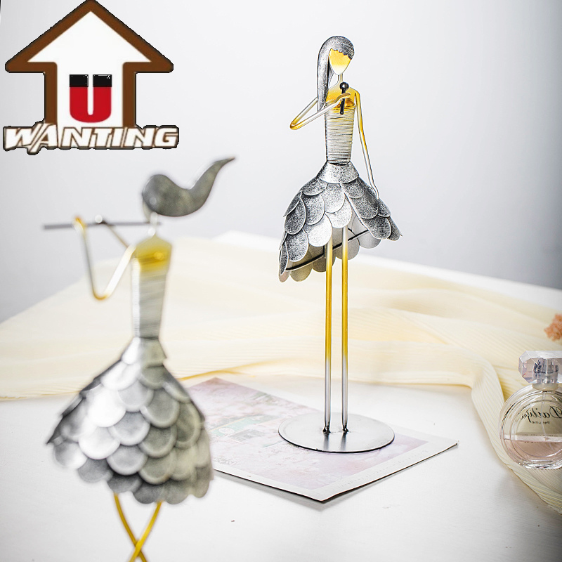 Iron Craft Custom Metal Moveable Music Girl Decorative Crafts Interior Living Room Tabletop Figurines