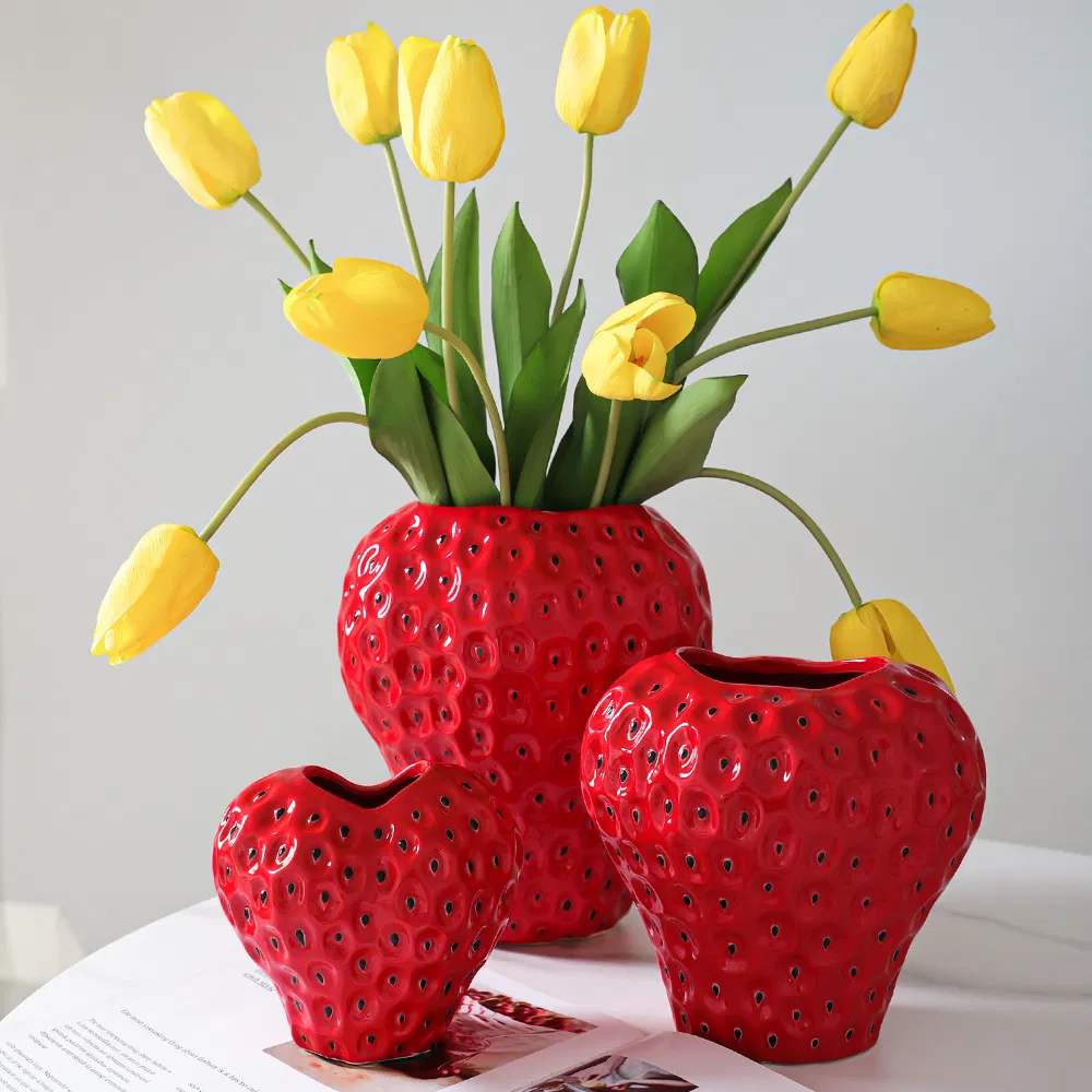 Cute Strawberry Ceramic Vase High-End Decorative Ins Style Flower Vase Home Art Ornament Wholesale