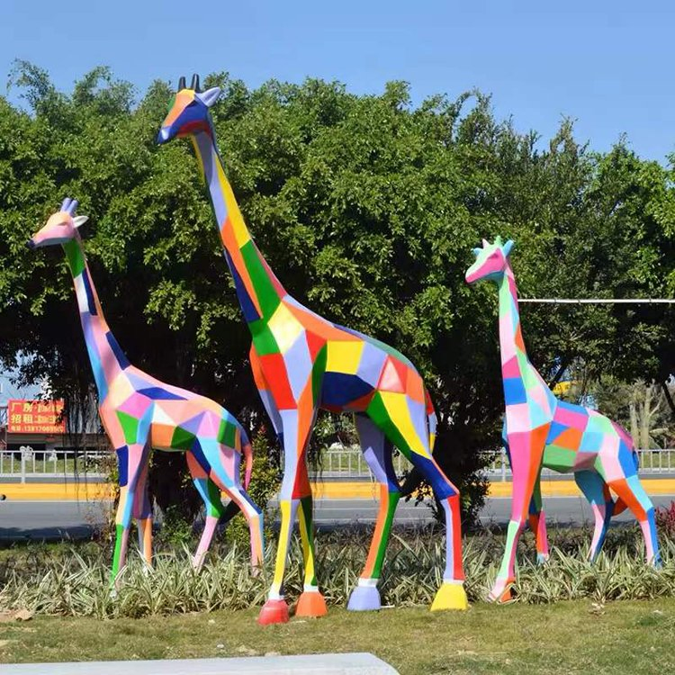 Large Decorative Garden Geometric Statue Life Size Resin Fiberglass Giraffe Statue for Sale