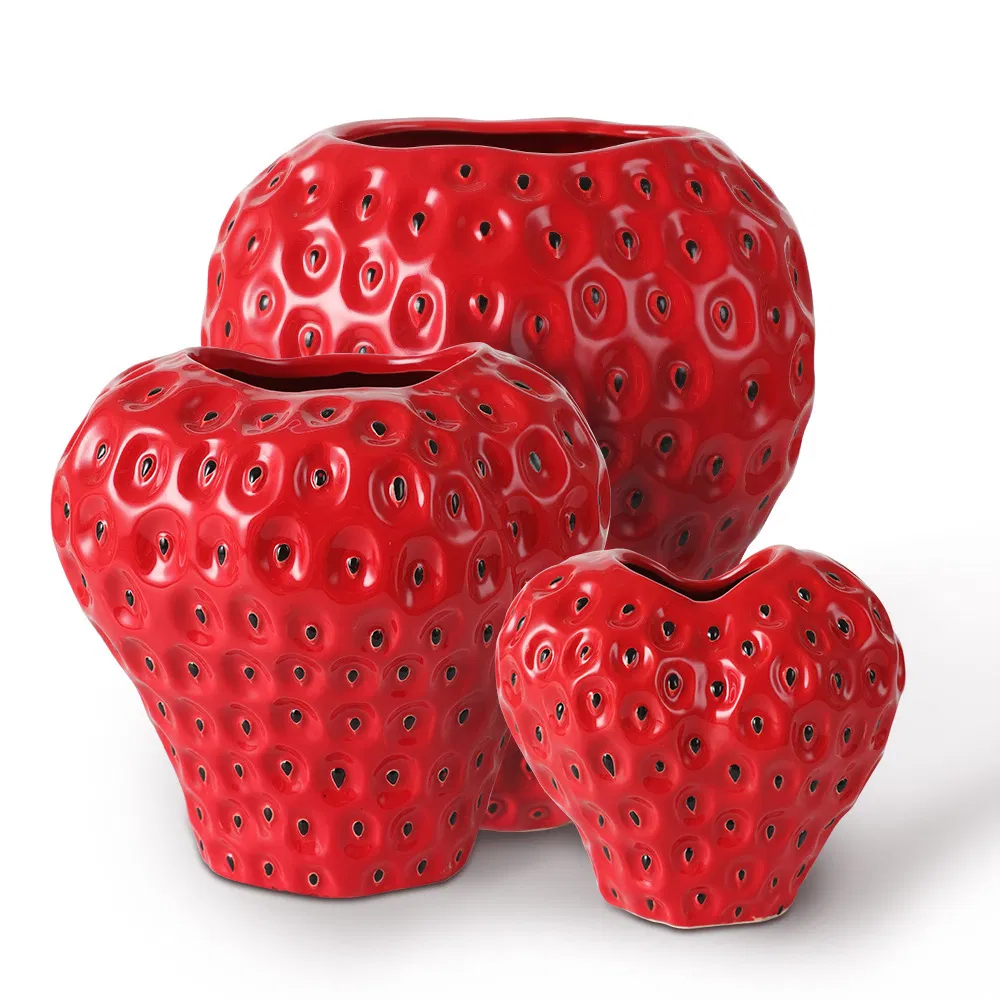 Cute Strawberry Ceramic Vase High-End Decorative Ins Style Flower Vase Home Art Ornament Wholesale