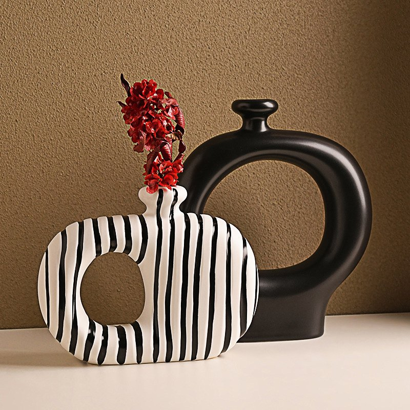 High-Grade Modern Circle Design Ceramic Vase Porcelain Black and White Color Stripes Unique Creativity Tabletop Decorative Flower Vase