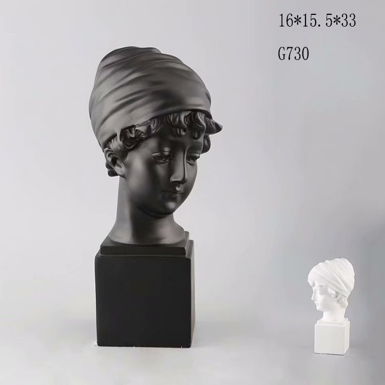 Neoclassical Western Art Handmade Resin Human Figure Statue Home Decor