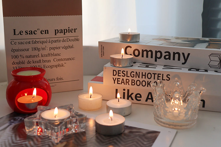 Artisan Tealight Candle in Paraffin Wax for Elegant Home Lighting