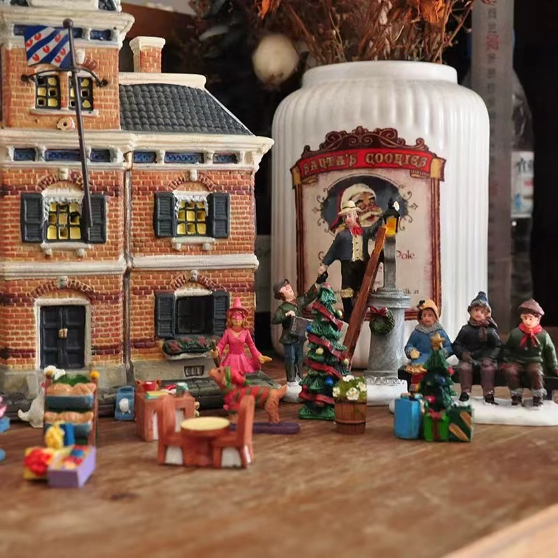 Elegant Christmas Figurine Crafts for Seasonal Home Decor