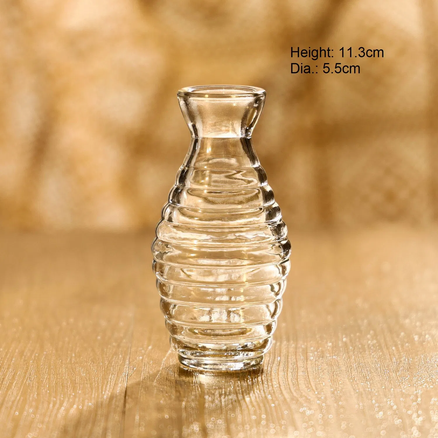 Handmade Modern Glass Flower Vase Embossed Tabletop Decorative Vase Customized for Wedding Home Use