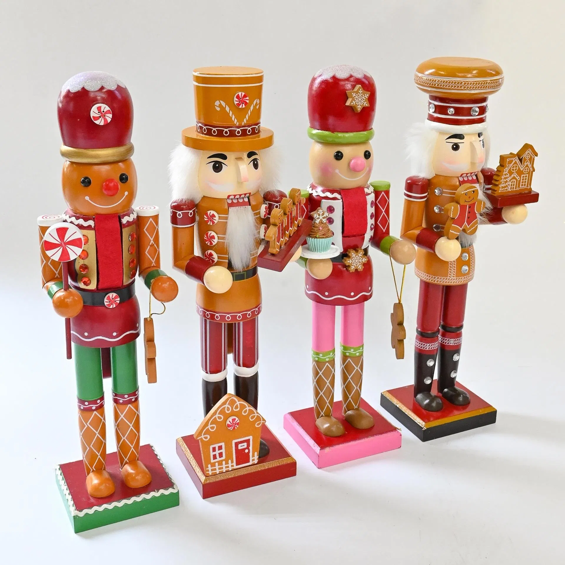 Cascanueces De Navidad Home Ornaments Wooden Craft Gingerbread House Christmas Gifts Doll Wooden Nutcracker