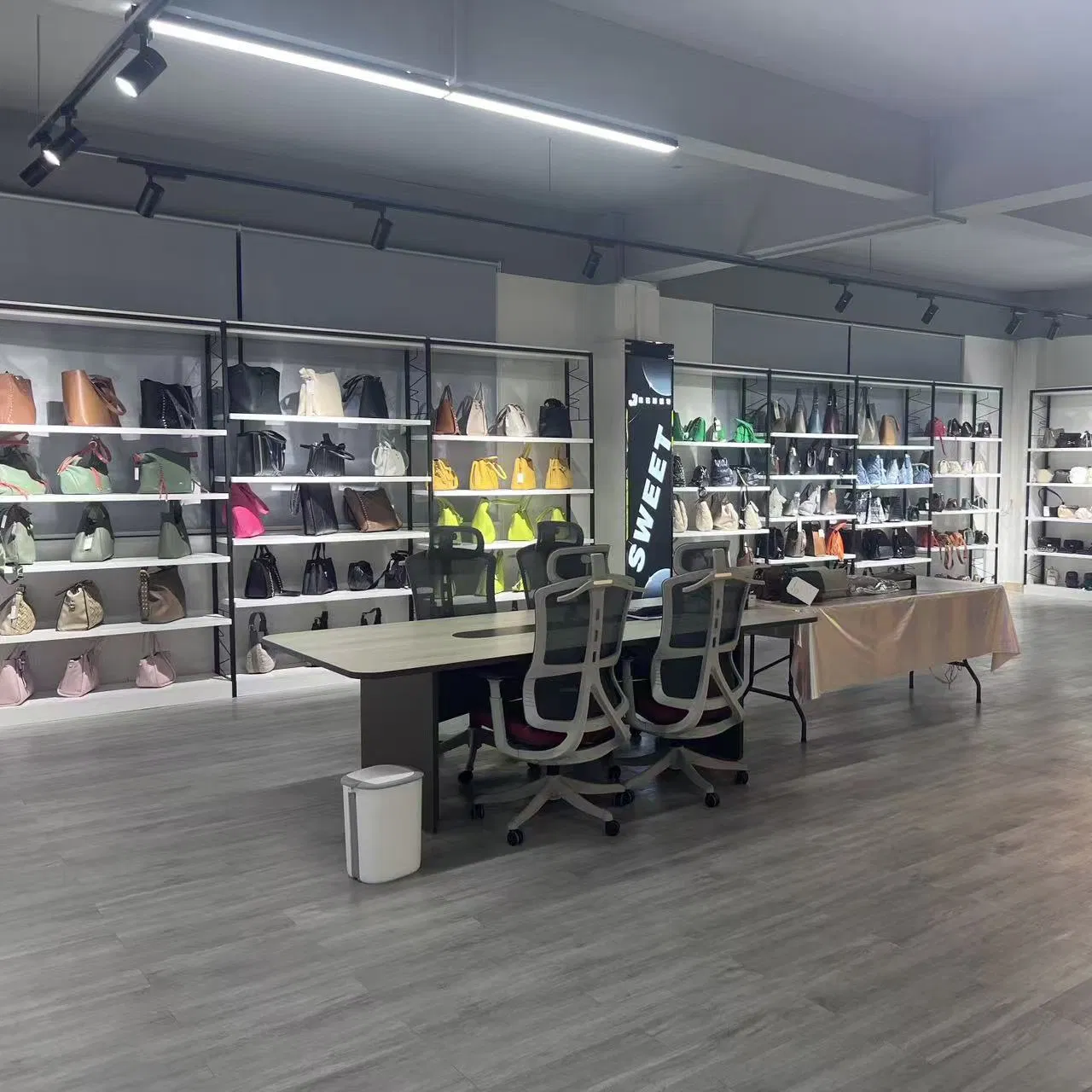 Fashion Unisex Durable Nylon Outdoor Travel Organizer Sport Gym Yoga Duffel Bag