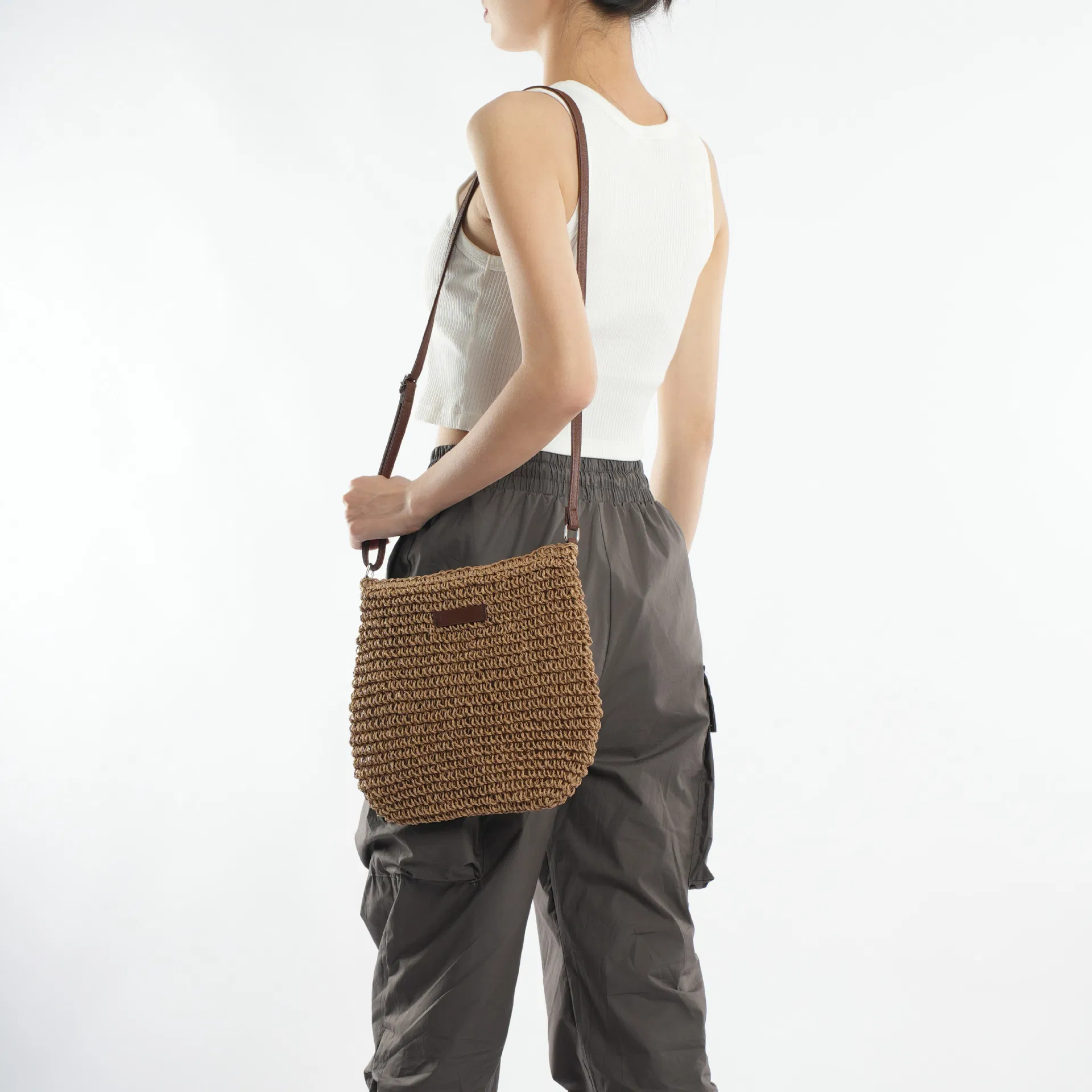 Handmade Woven Paper Straw Crossbody Handbags Leather Shoulder Strap Tote Bag Luxury Ladies Designer Handbag for Women Summer Beach Travel