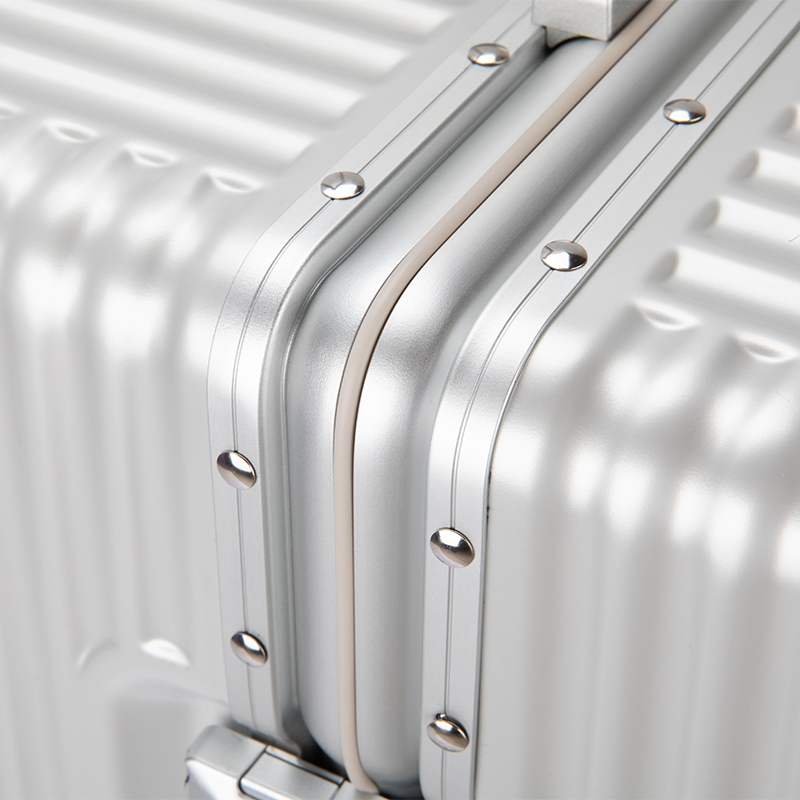 Airline Approved Cabin Bag Metallic Texture Lightweight Design Carry on