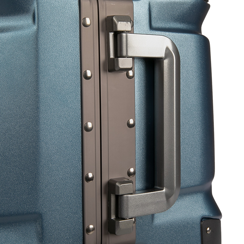 Quality Assured Cabin Luggage Large Hard Custom Checked Bag OEM Carry on Suitcases