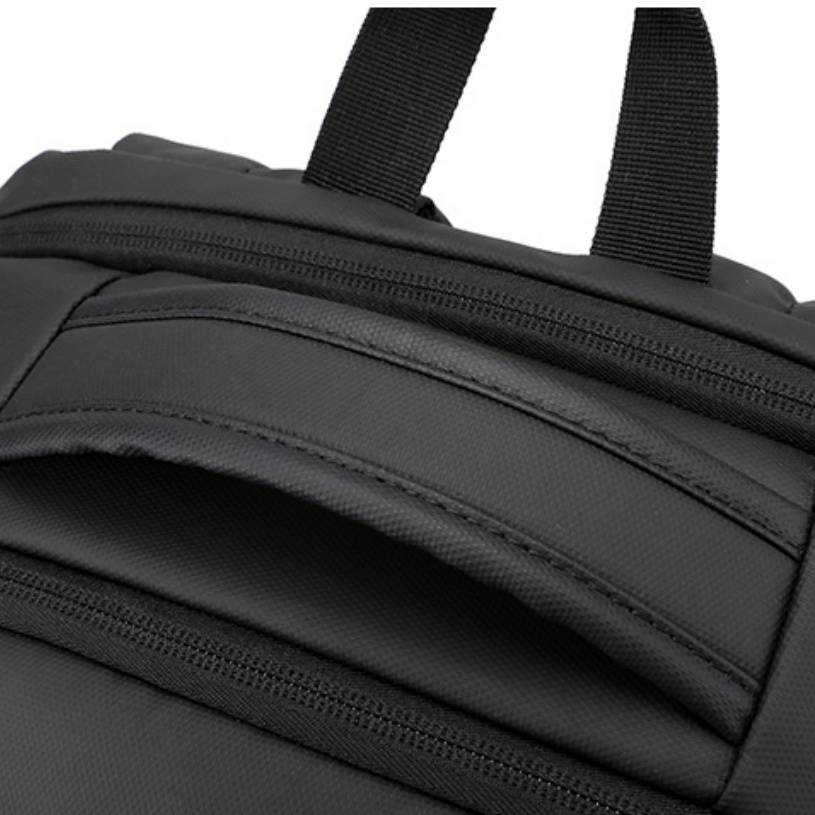 New Fashion Scratch-Resistant Heavy-Duty Soft-Shell Computer Backpack for Business Trip