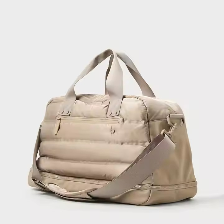 Large Capacity Outdoor Unisex Travel Bag Nylon Waterproof Weekender Duffle Bag Quilted Puffy Weekend Bag