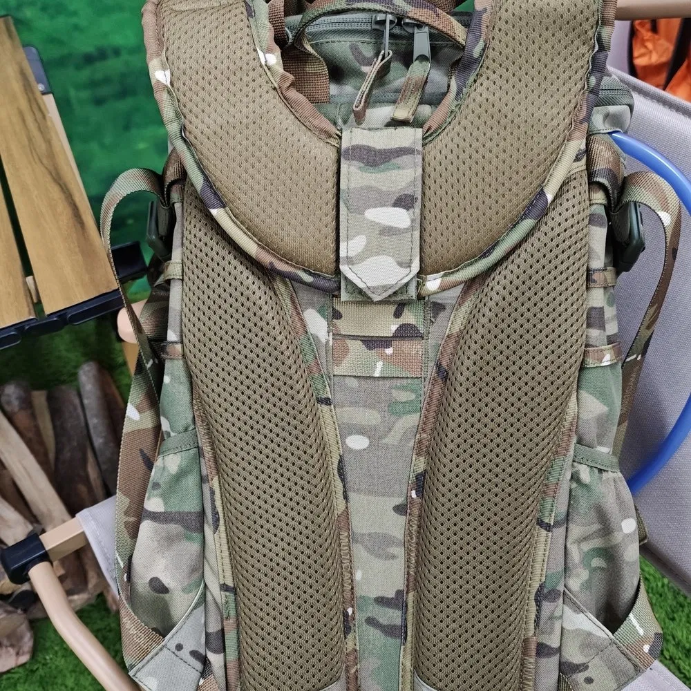 Extended Shoulder Straps Hhb-240001 Woman Hiking Tactical Backpack with Water Bag