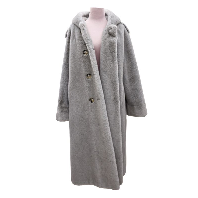 China-Crafted Faux Fur Coats Collection: Women's Exclusive, Made-to-Order Options