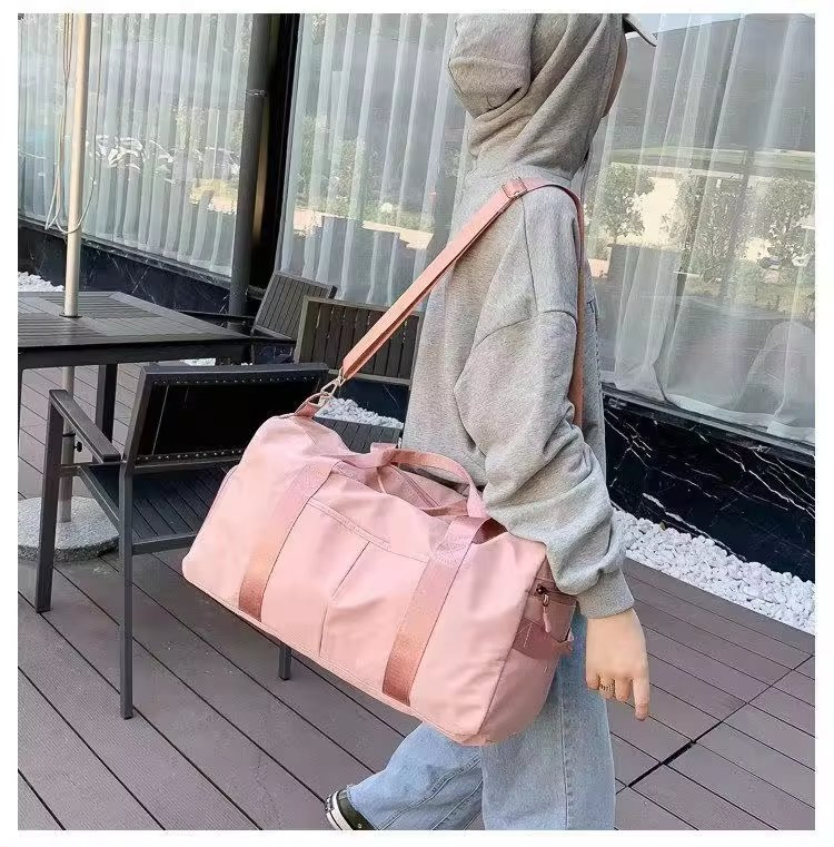 Custom Logo Nylon Duffel Sports Bag Large Capacity Fitness Waterproof Gym Bag for Fitness Exercise