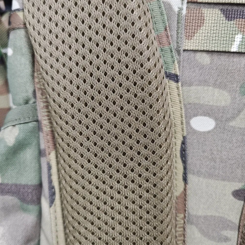 Quick-Drying Material Carabiner Loop Hhb-240001 Hiking Tactical Highland Backpack with Water Bag