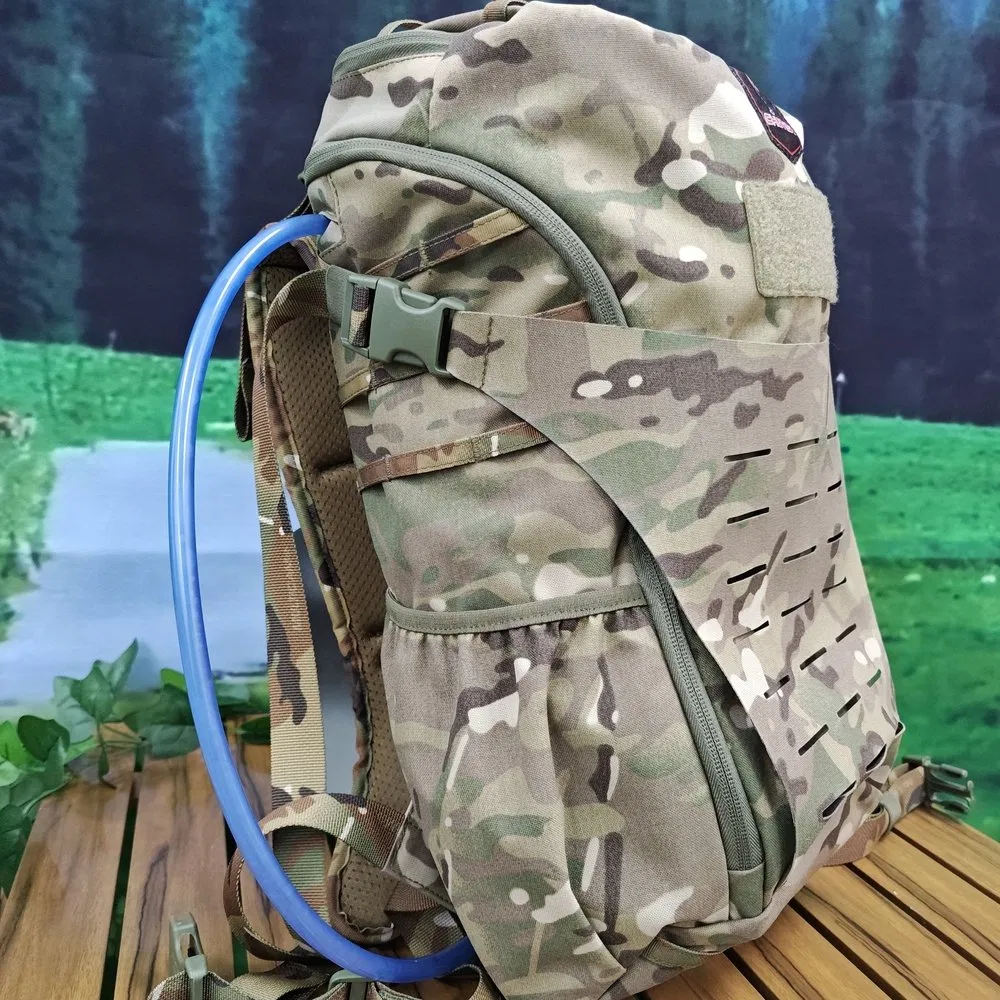 Extended Shoulder Straps Hhb-240001 Woman Hiking Tactical Backpack with Water Bag