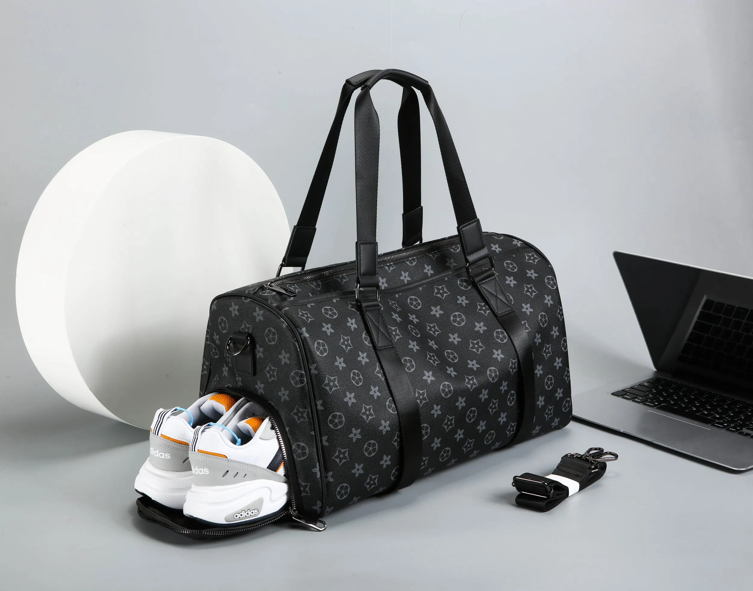 Large Capacity Waterproof Custom Travelling Lightweight New Design Sport Bags Travel Bags Luggage Duffel Bag