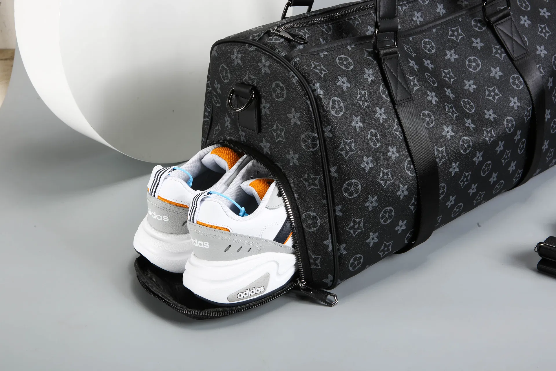 Custom Travelling Bag