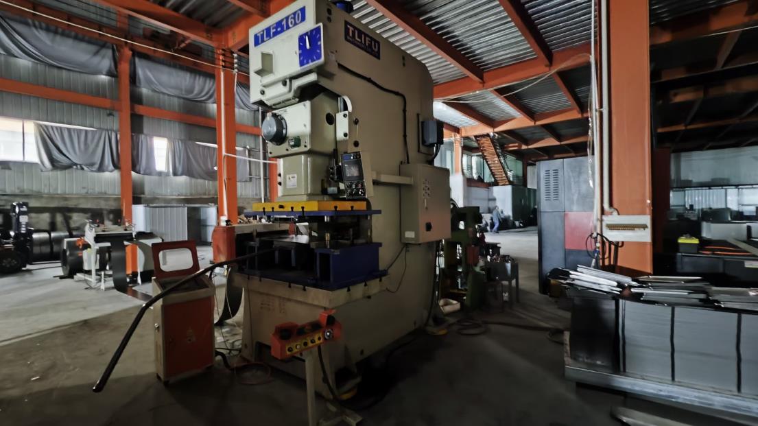 Metal punching process for safe body manufacturing