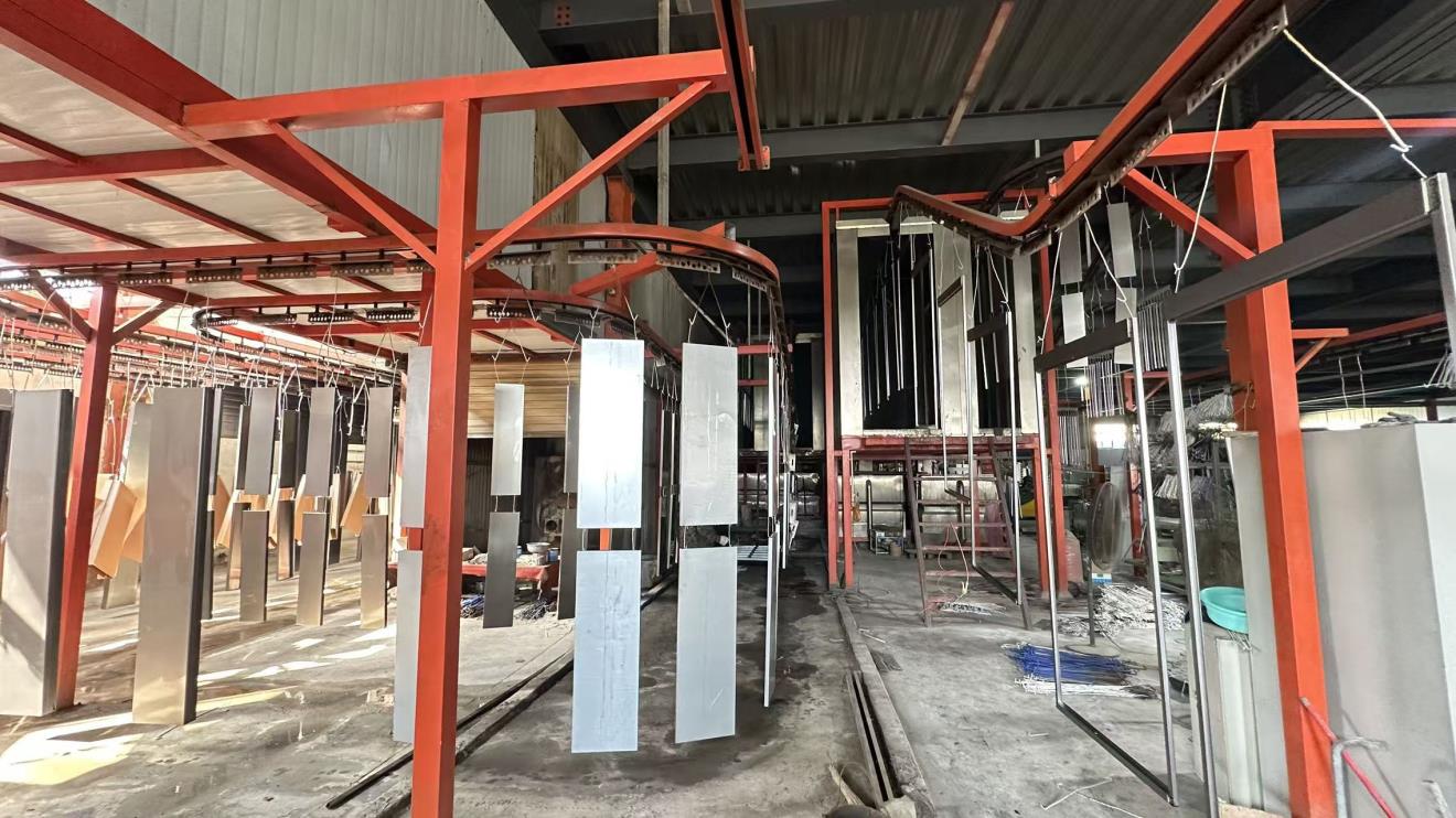 Powder coating and spraying process for safe surface finishing