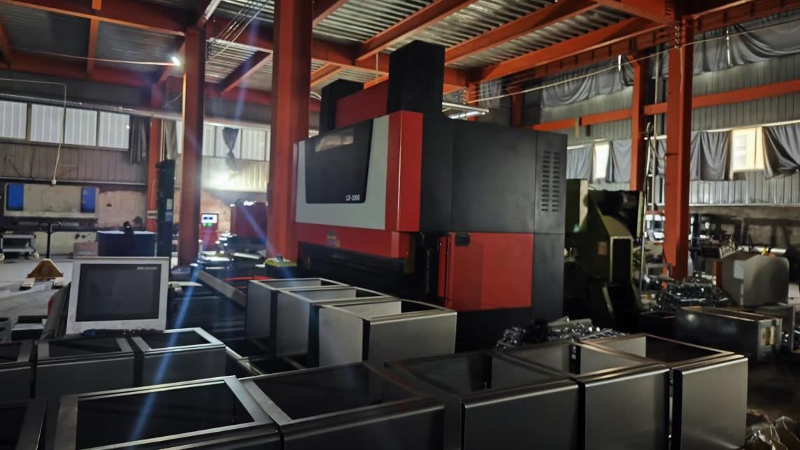 Steel bending process for precision safe body formation