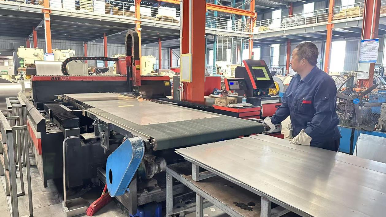 Steel plate cutting process for security safe production