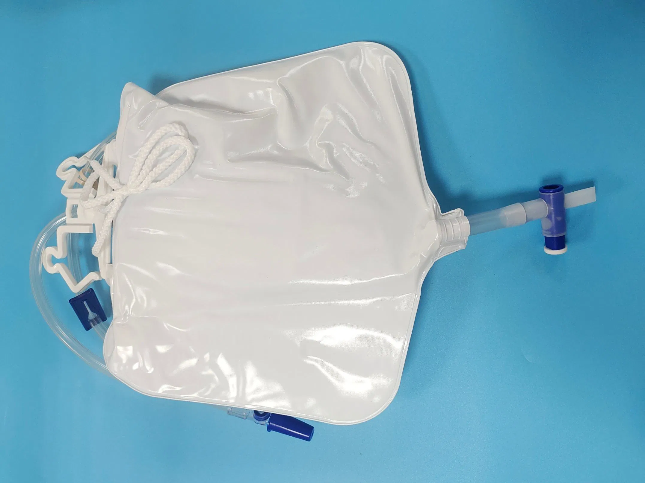 High-Capacity Urine Collection System with Convenient Drainage Bag