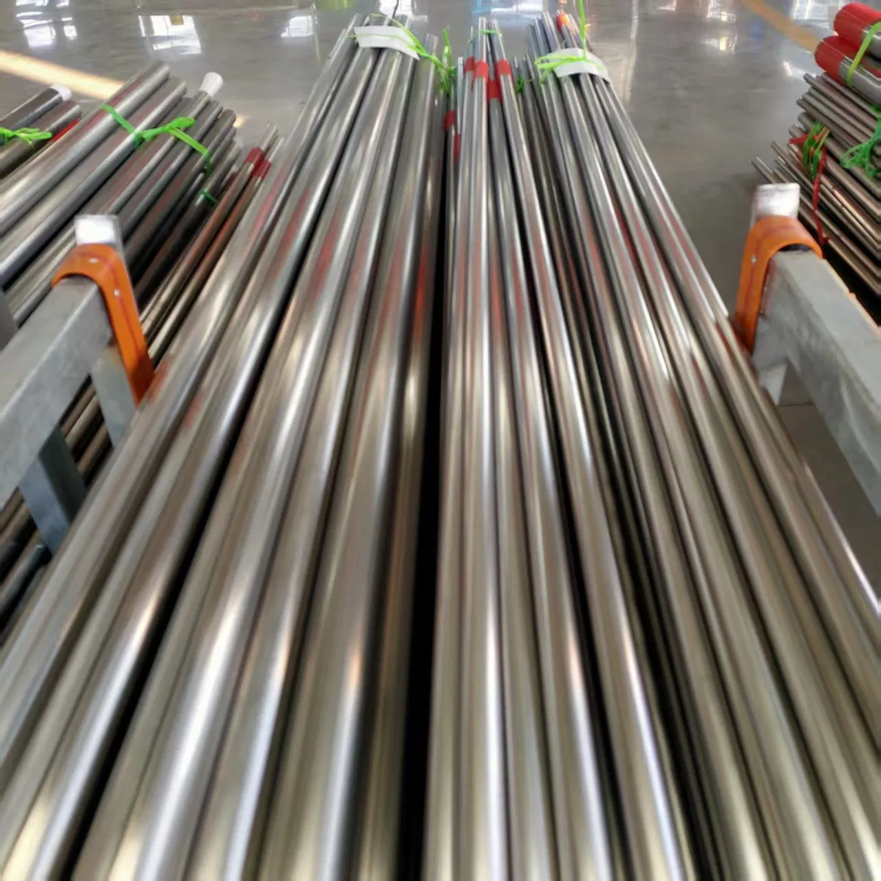 Electropolished Pharmaceutical Grade S31668 Stainless Steel Round Pipe for Tubing and Fluid Transfer