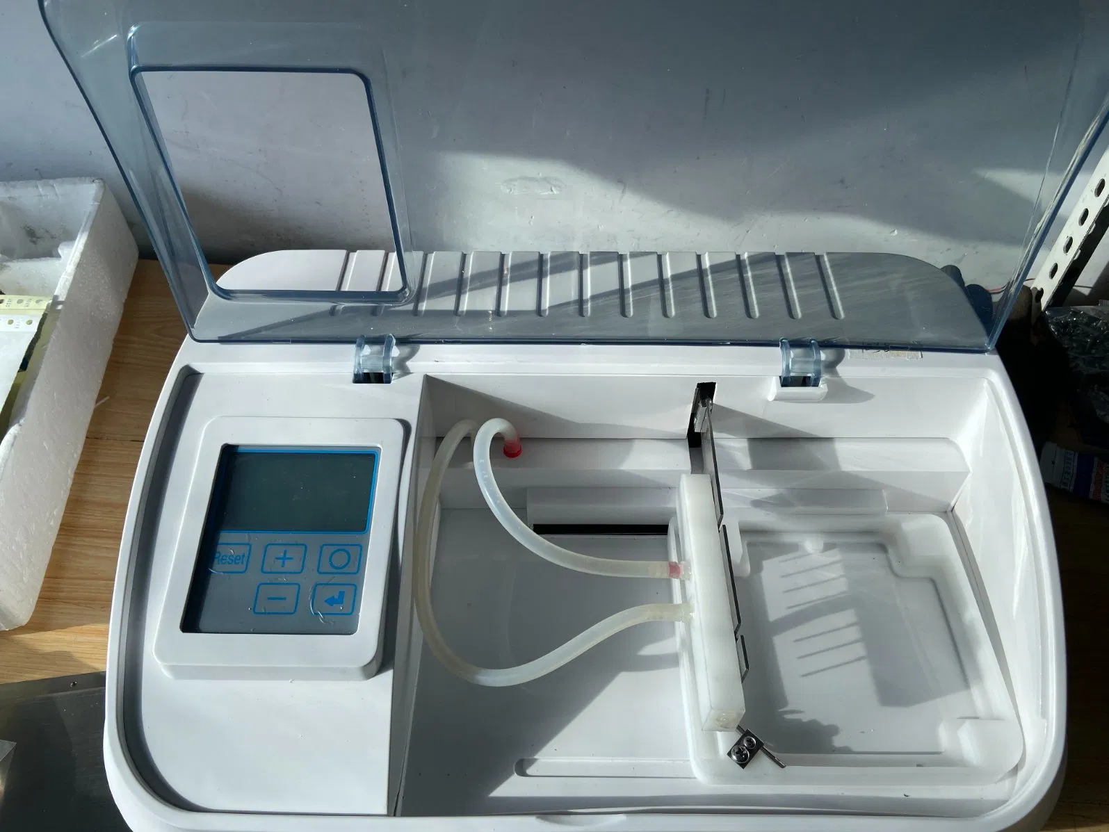 Innovative Microplate Washing System for Enhanced Lab Efficiency