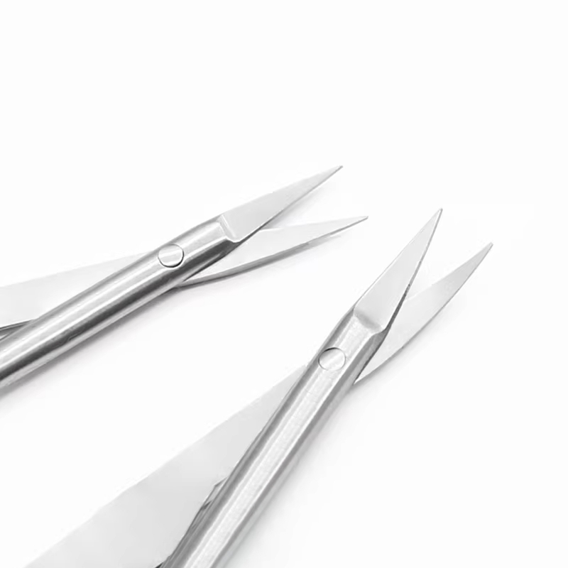 Durable Butterfly-Wing Twist-Handle Surgical Scissors for Dissection Tasks