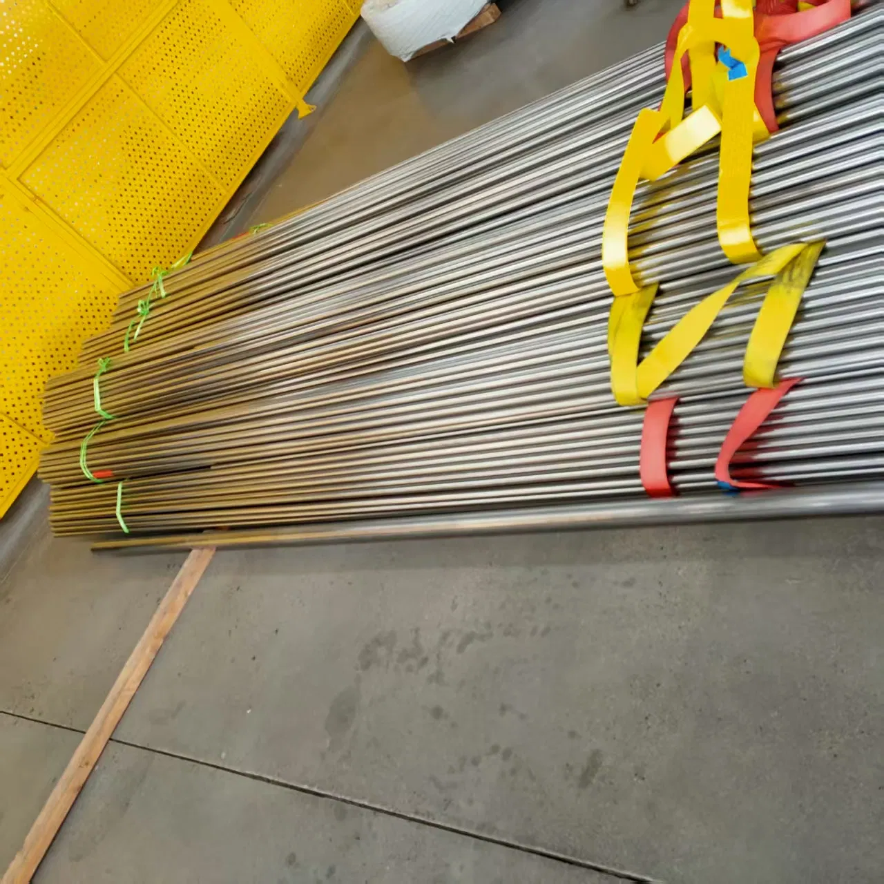 Electropolished Pharmaceutical Grade S31668 Stainless Steel Round Pipe for Tubing and Fluid Transfer