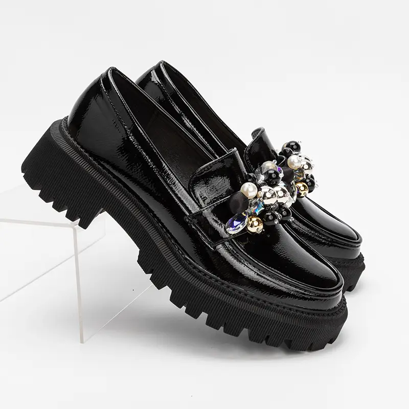 China Women Premium Loafers with Pearls Decoration Manufacturers, Factories