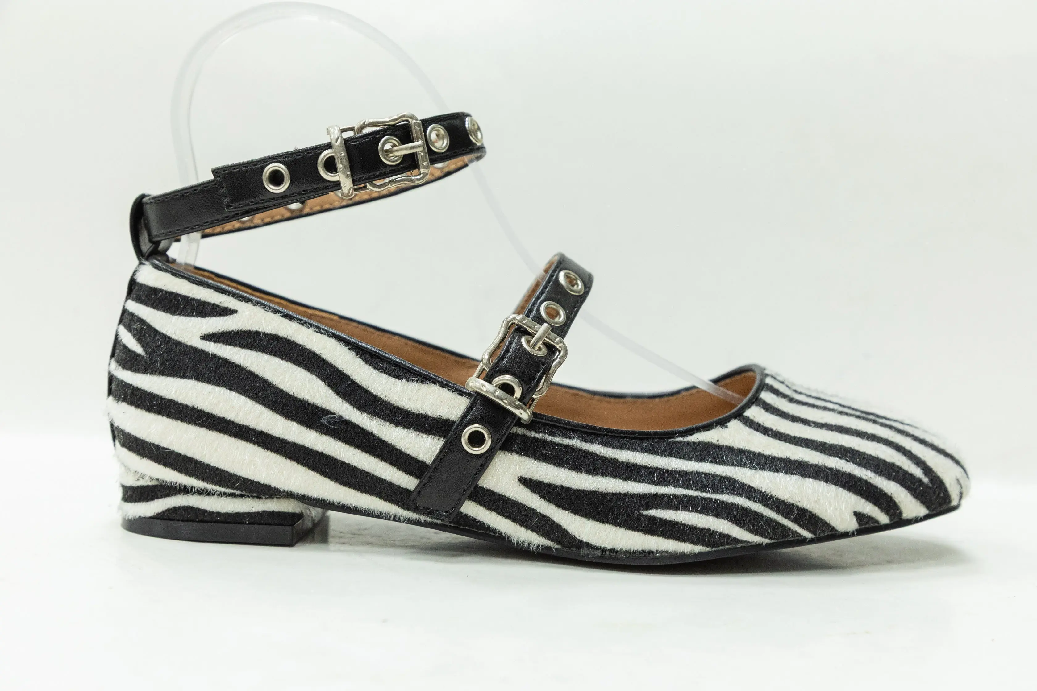 OEM ODM Custom Zebra Print Ladies Ballerina Shoes with Double Buckle Strap and Low Heel