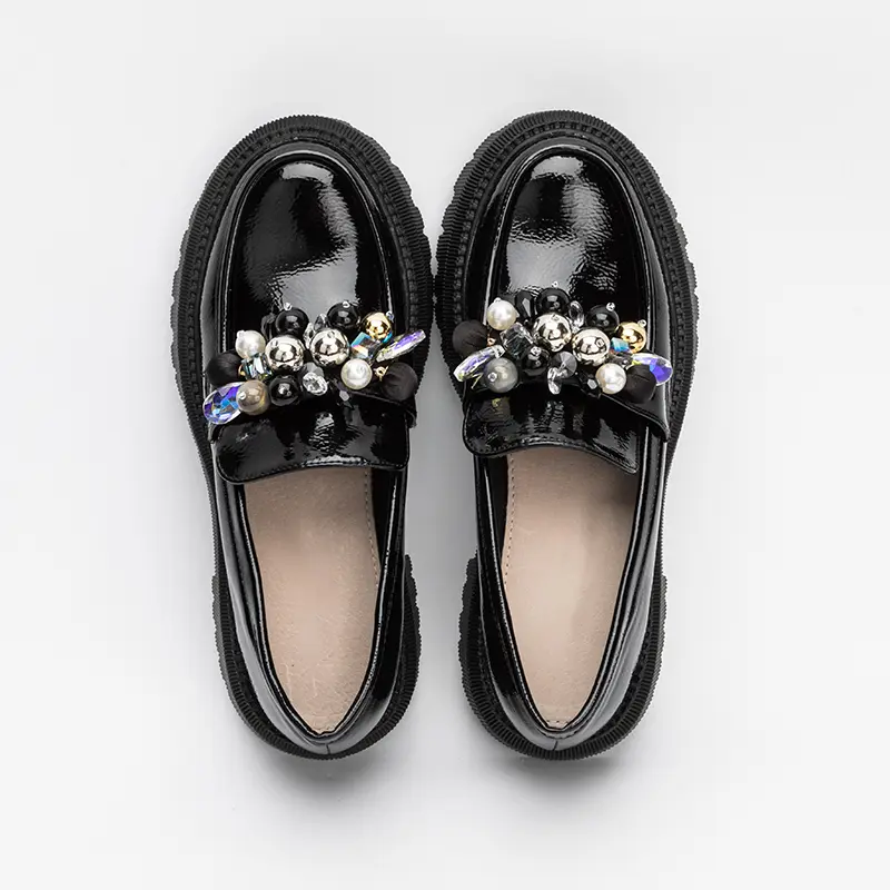 China Women Premium Loafers with Pearls Decoration Manufacturers, Factories