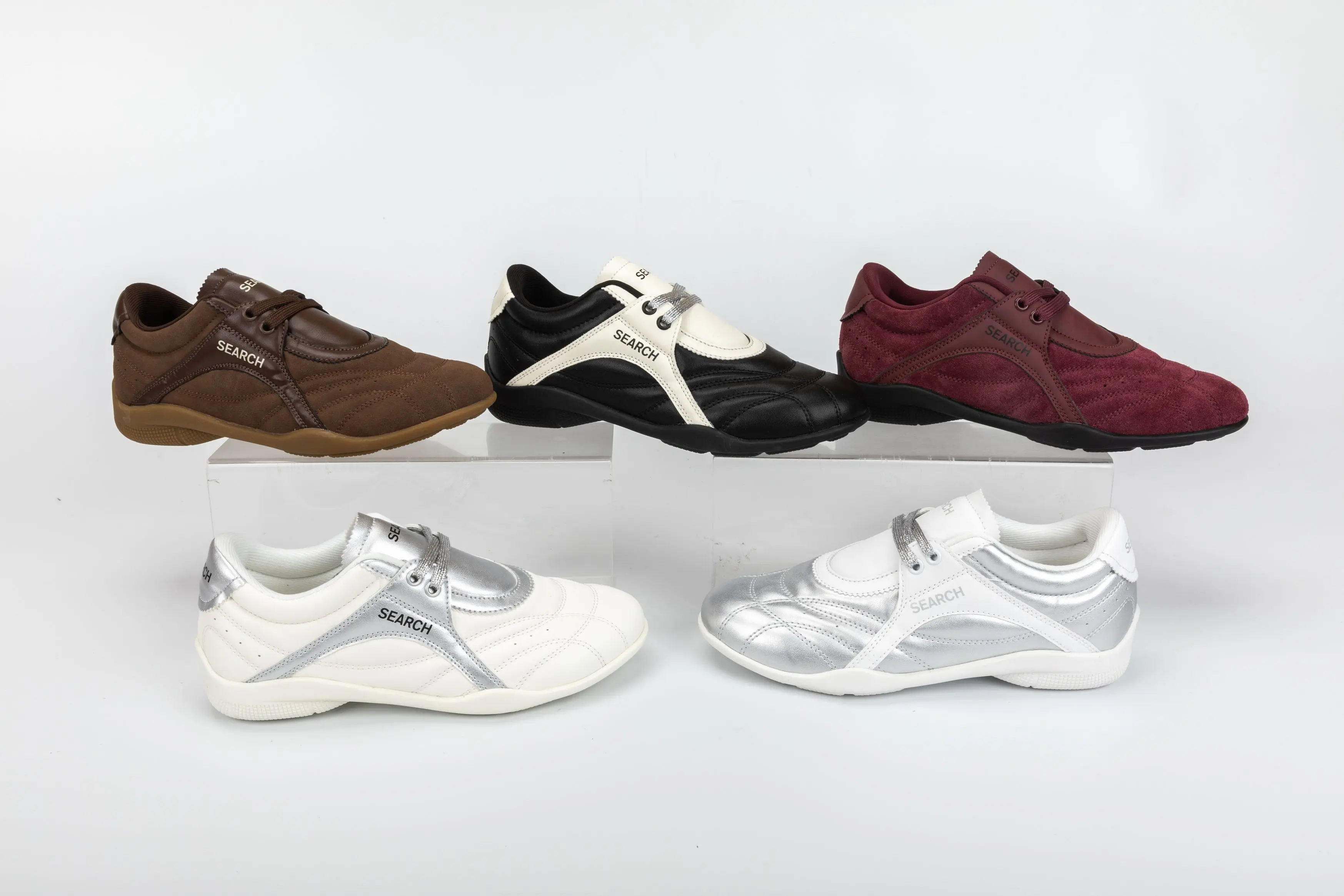 Custom Black & White PU Low-Top Women’s Casual Walking Shoes with Lace-Up Design for Wholesale